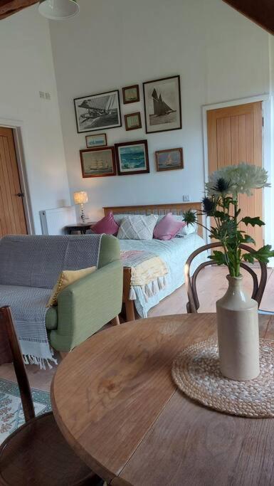 Apartmán Brooklands Barn Lower Swanwick Exteriér fotografie